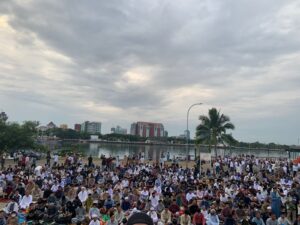 Lihat Kepadatan di Masjid Kubah 99 Asmaul Husna saat Idul Adha