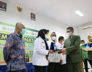 Pemkot Makassar Sabet Penghargaan HAKLI Inovasi Kesehatan Lingkungan