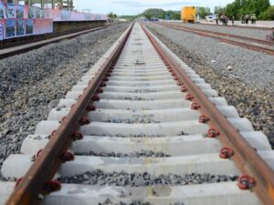 Usai AIA Sentil Penuntasan Lahan Rel Kereta Api, Bulan Ini Pemprov Sulsel Keluarkan SK Penlok Segmen E