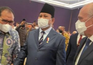 Bertemu Prabowo saat Hadiri Peringatan Kemerdekaan Prancis, Danny Pomanto: Ini Sebuah Kehormatan