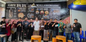 Di Hadapan RT/RW di Kecamatan Tallo, Rudianto Lallo Puji Program Longwis Danny Pomanto 