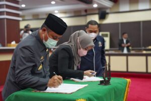 Andi Sudirman-Andi Ina Teken Nota Kesepakatan KUA-PPAS 2023