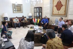 USAID-CCBO Paparkan Hasil Riset Soal Sampah di Hadapan Danny Pomanto