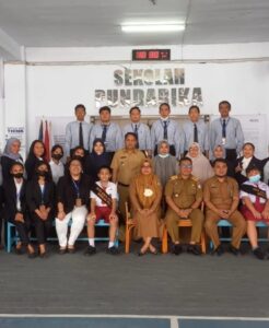 Pesan dan Kesan Kepsek SD Pundarika Makassar dalam Pengembangan Perpustakaan Sekolahnya