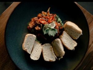 Amaish Makassar Hadirkan Menu Berat, Ayam Bumbu Amaish Primadona