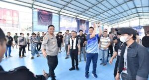 Beni Iskandar Dampingi Kapolrestabes Makassar Buka Turnamen Futsal di GOR PDAM RTH