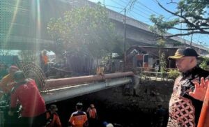 Camat Panakkukang: Laporkan ke Kami Bila Ada Drainase Kotor