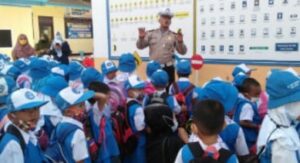 Mirad TK Negeri Binaan Sinjai Utara “Kepung” Polres Sinjai