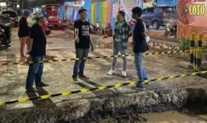 Beni Iskandar Pantai Pengerjaan Pipa di Goa Ria