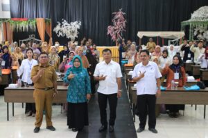 Buka Bimtek Keamanan Pangan Andi Utta : Untuk Sukses Harus Fokus dan Tekun