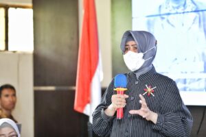 Indira Yusuf Ismail Tekankan Pentingnya Kebersihan di SMEP Biringkanaya