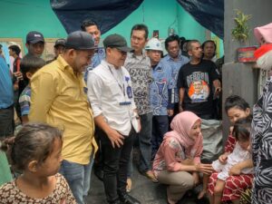 Kunjungi Korban Kebakaran di Tallo, Dirut PDAM Makassar Jamin Pasokan Air Bersih