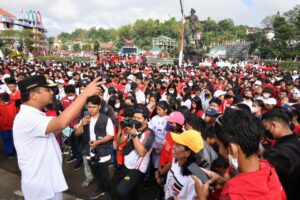 Andi Sudirman Bersama Ribuan Warga dan Pelajar Tator Jalan Pagi Sulsel Anti Mager