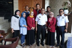 Reuni Dirangkaikan Senam Longwis Massal, Niat Alumni SMKN I Makassar Tuai Dukungan Danny