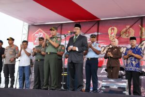 Wali Kota Makassar Bersama Pangdam XIV/Hasanuddin Buka Pameran Alutsista TNI