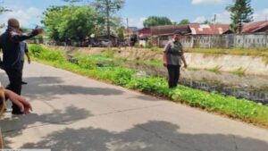 Disperkim Makassar Turunkan Tim Survei Lapangan di Kanal Tidung RappociniDisperkim Makassar Turunkan Tim Survei Lapangan di Kanal Tidung Rappocini