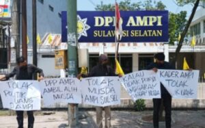 Berpolemik! Kader Demo Minta DPP Ambil Alih Musda IX AMPI Sulsel