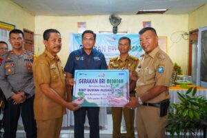 Dukung Program Unggulan Pemda, BRI Bulukumba Serahkan Ribuan Bibit Durian Musang King