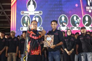 Danny Pomanto Kukuhkan Pengurus ‘Makassar Tidak Kendor’ 