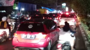 Jejeran Penjual Cakar di Jalan Hertasning Disinyalir Jadi Sebab Lalin Macet, Pemerintah Diminta Cari Solusi