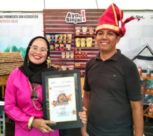 Meriahkan Festival Budaya Sulsel, Disparbud Sinjai Raih Juara Pertama Stand Terbaik