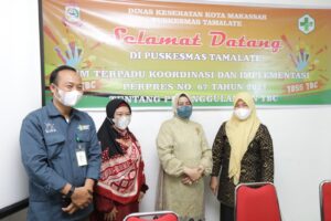 Bersama Kadinkes, Indira Yusuf Ismail Dampingi Tim Kemenkes Tinjau Penanganan Eliminasi TB di PKM Tamalate