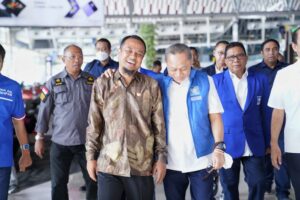 Pantau Harga di Pa’baeng-baeng Bersama Andi Sudirman, Zulkifli Hasan: Harga Sangat Terkendali