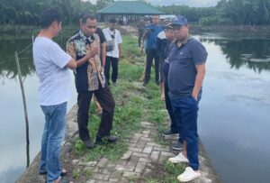 Rudianto Lallo Turun Langsung Tinjau Pembangunan Jalan di Dapilnya, Pastikan Pekerjaan Berjalan Baik
