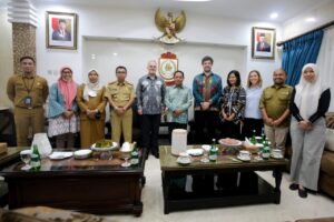 Didampingi Kepala Bappeda dan Kadispar Makassar, Sekda Ansar Terima Kunjungan Adrian Lochrin