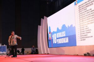 Walkot Makassar Kumpulkan Tokoh Pendidikan dan Guru Tuntaskan Revolusi Pendidikan di Makassar