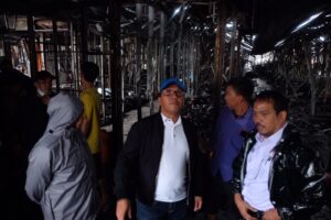 Danny Pomanto Intruksikan Bangun Lapak Sementara Pasca Kebakaran