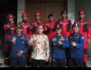 Bencana Longsor di Maros, Danny Lepas Enam Orang Tim Rescue