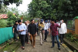 Seorang Profesor dari Jepang Berkeliling di Tanah Lakkang Makassar