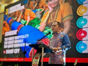 Danny Suguhkan Budaya-Kuliner Makassar saat Jamuan Makan Malam Bupati Banyuwangi