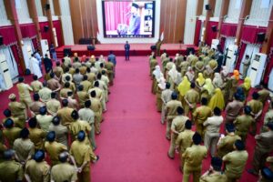 Gubernur ASS Lantik 23 Pejabat Eselon III dan 207 Kepsek se-Sulsel