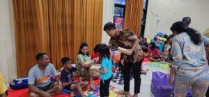 Peduli Korban Banjir, Dinas Perdagangan Makassar Berikan Bantuan di Kecamatan Biringkanaya