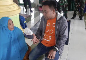 Camat Manggala Pantau Debit Air dan Kunjungi Posko Pengungsian