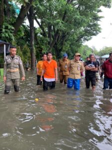 Sigap Turun Langsung Pantau Wilayahnya, Camat Mamajang Ikuti Instruksi Walkot