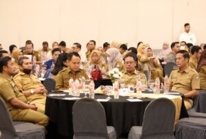 Direktur EKPKD Kemendagri Beri Pengarahan Peserta Bimtek Penyusunan LPPD 2022 Pemkot Makassar