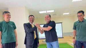 Resmi Gabung ke Institut Teknologi dan Bisnis Kalla, Prof Sukardi Weda Jabat Wakil Rektor I 