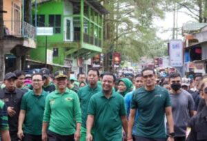 50 Tahun PPP, Sejumlah Tokoh Ikuti Jalan Sehat Bersama Mardiono dan Sandiaga Uno di Malino
