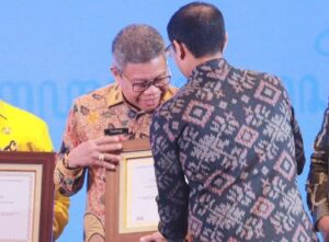 Top! Taufan Pawe Satu-satunya Wali Kota di Indonesia yang Raih Penghargaan Ini dari Nadiem Makarim: ‘Kado HUT Parepare’