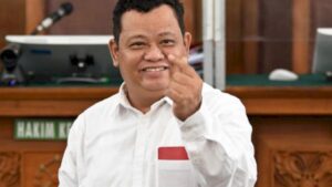 Kuat “Melawan”