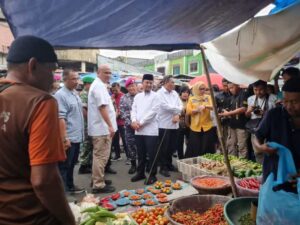 Gubernur ASS Sidak Pasar Terong
