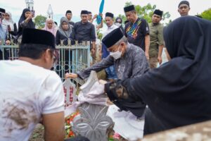 Lepas Jenazah Megawati Pawe, Walkot Parepare Minta Permohonan Maaf Masyarakat