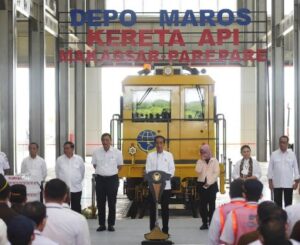 Jokowi: KA Makassar–Parepare Akan Disambung ke Manado