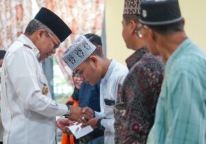 TP Serahkan Insentif Triwulan I untuk Ketua RT/RW hingga Imam Masjid