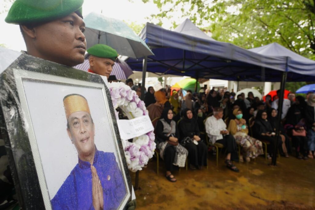 Rapsel Ali Dimakamkan di TMP Panaikang 