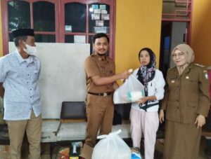 Dispora Makassar Salurkan Bantuan Sembako ke Masyarakat Rappocini