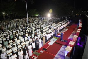Ramadan ke-24, Masyarakat Antusias Ikuti Salat Subuh Berjemaah Pemkot Makassar